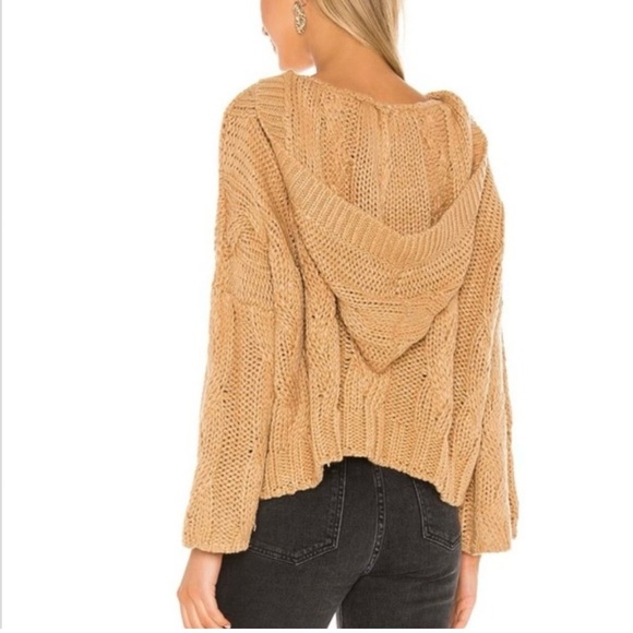 ✨✨ TULAROSA size XS tan sweater✨✨ - Picture 2 of 5